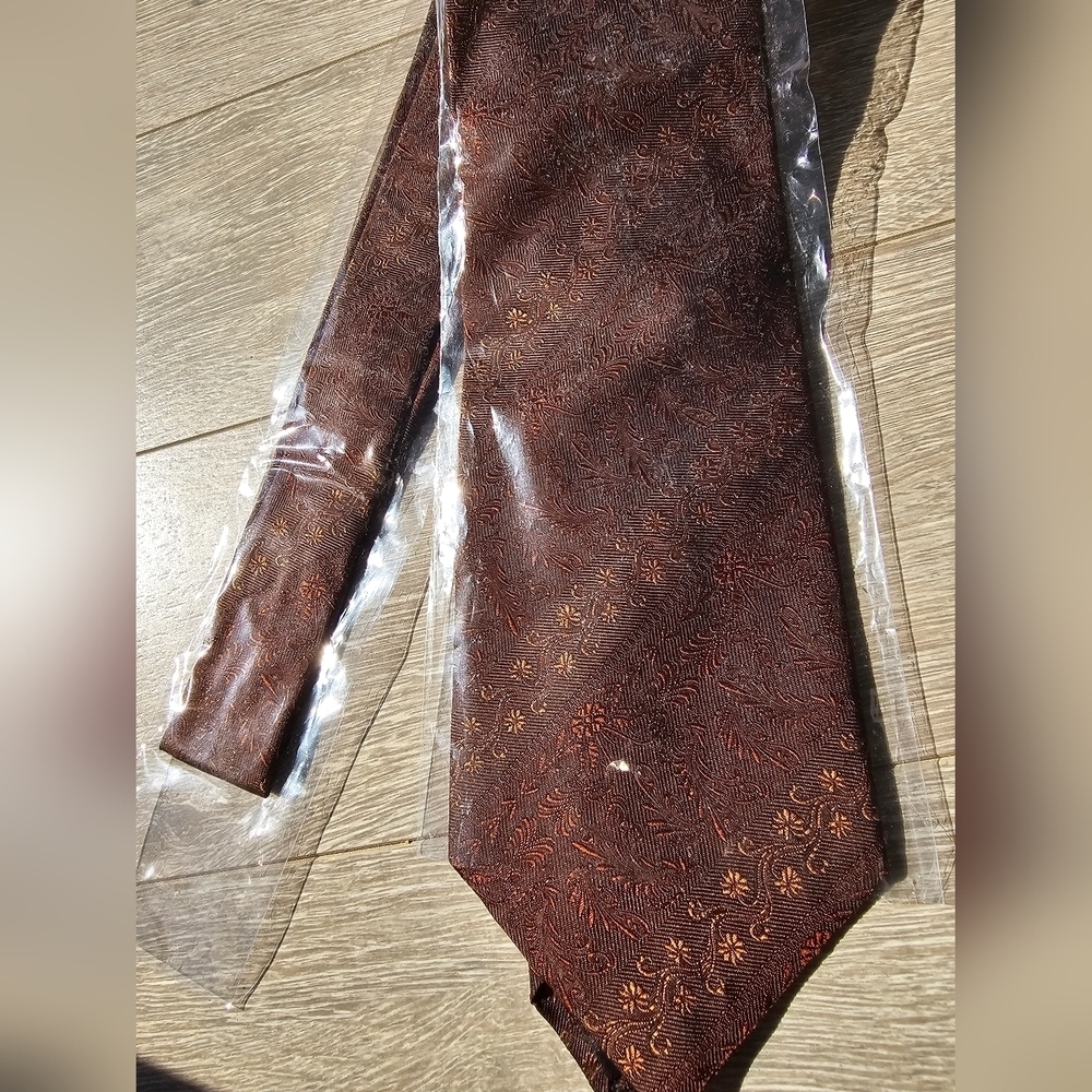 👔NEW RARE 100% Silk Tie Metropolitan Museum of Art Masterworks Collection